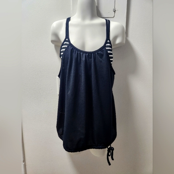 LULULEMON built-in bra tank - Picture 1 of 3